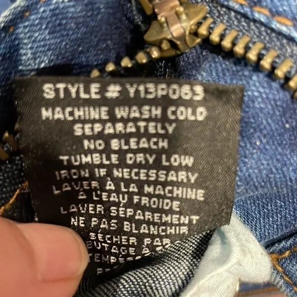 seductions FD Jeans with Studs & Skull Studs Distressed Women's/Junior's Size 3 - Picture 9 of 10